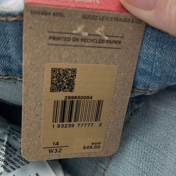 Levi’s Mid-Length Shorts Hypersoft Light Washed NWT SZ 14 32 W - Picture 10 of 13